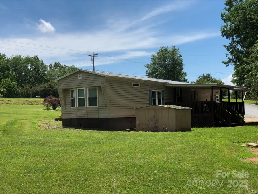 717 Pine Mountain Road, Hudson, NC 28638 - Image #3