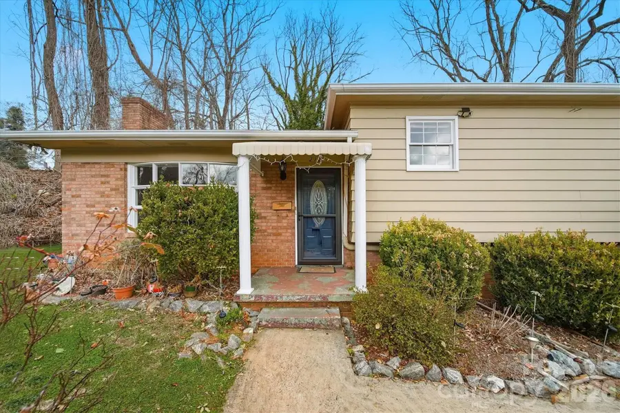 212 Newland Place Nw, Lenoir, NC 28645 - Image #2