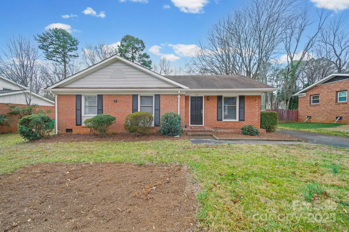 6907 Glenmoor Drive, Charlotte, NC 28214 - Image #1