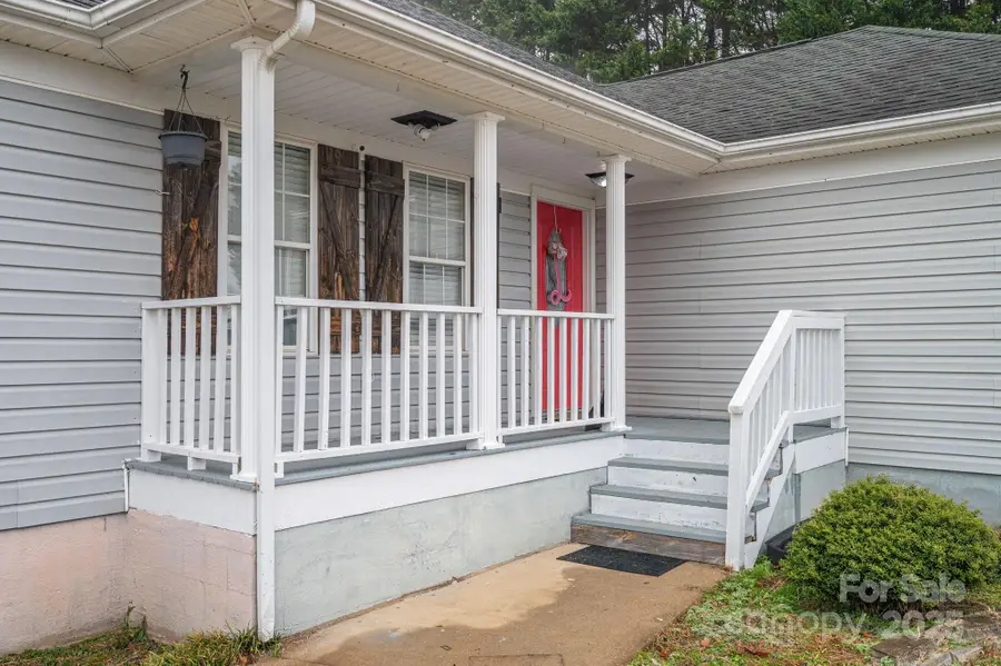 845 Meadow Hill Court, Lincolnton, NC 28092 - Image #3