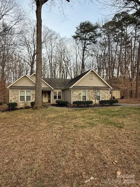 2336 Gemway Drive, Charlotte, NC 28216 - Image #1