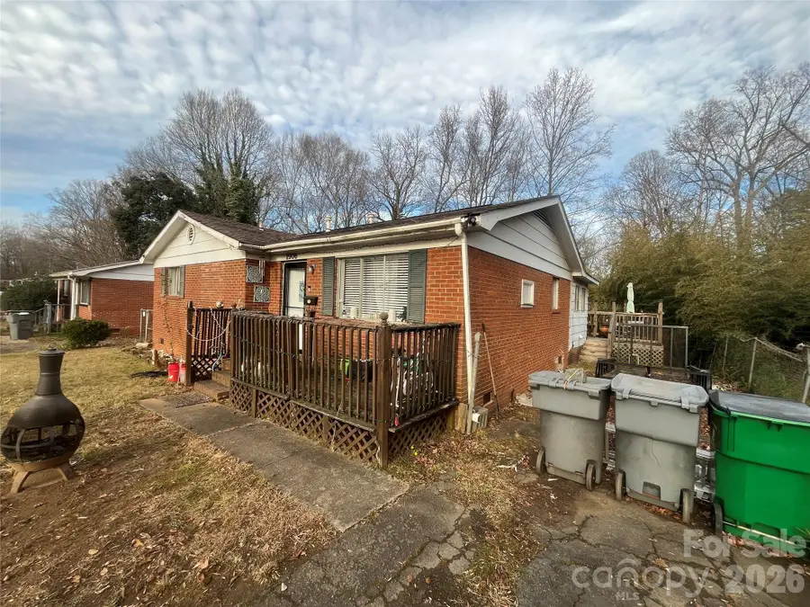 2906 Cedarhurst Drive, Charlotte, NC 28269 - Image #2
