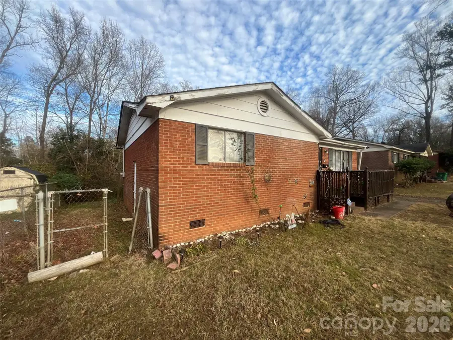 2906 Cedarhurst Drive, Charlotte, NC 28269 - Image #3