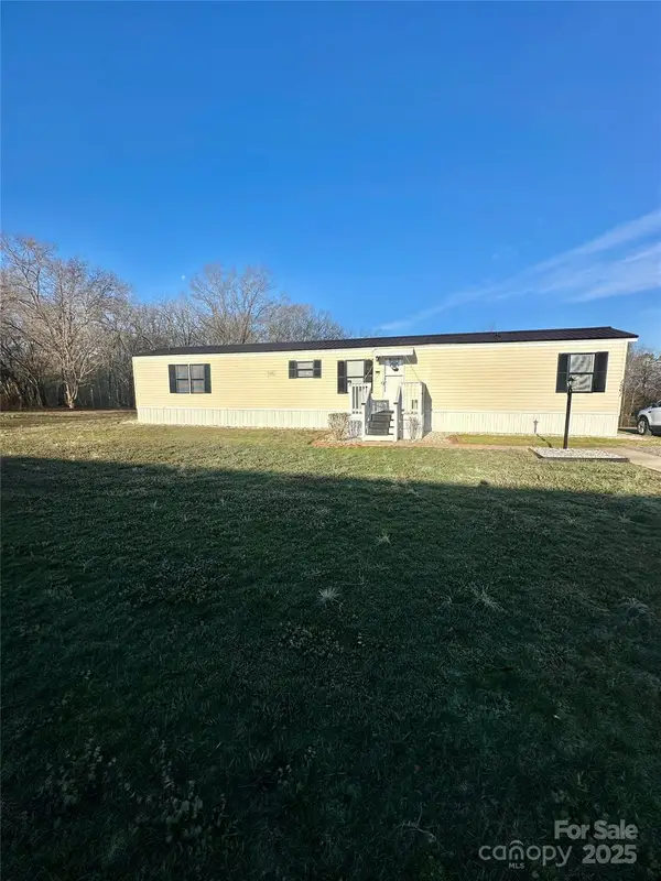 1557 Autumn Lane, Lincolnton, NC 28092