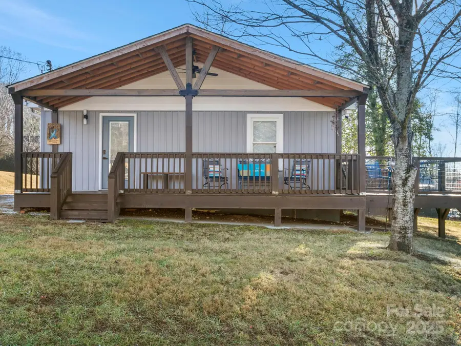 240 Norleon Avenue, Hendersonville, NC 28791 - Image #2