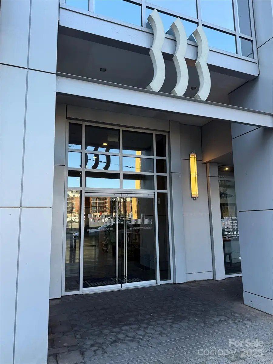 333 W Trade Street #2005, Charlotte, NC 28202 - Image #3