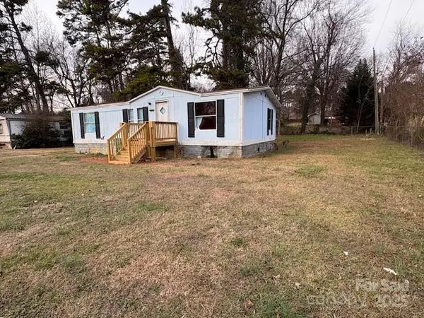 5518 Skycrest Drive, Charlotte, NC 28269