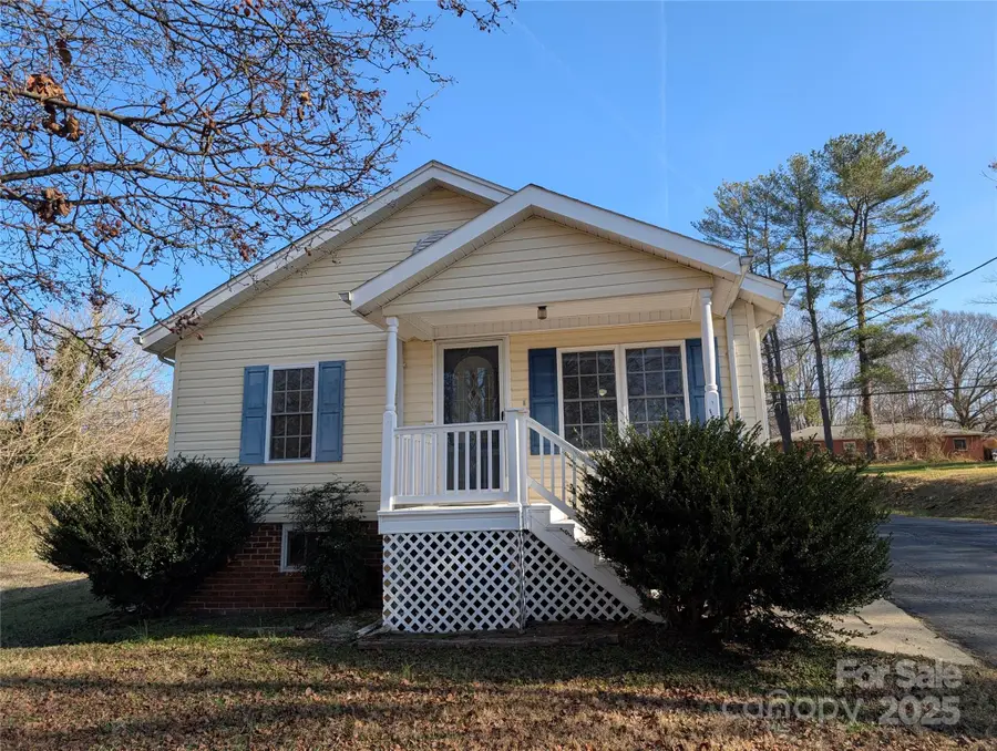 2507 Norwood Street Sw, Lenoir, NC 28645 - Image #2