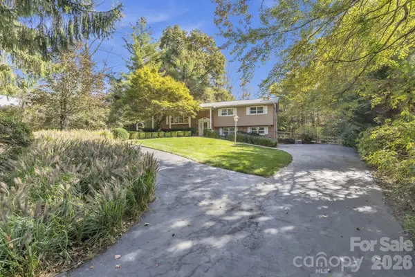 219 Raintree Drive, Hendersonville, NC 28791