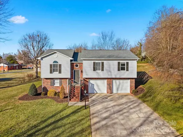 1007 Millbrook Place Se, Lenoir, NC 28645