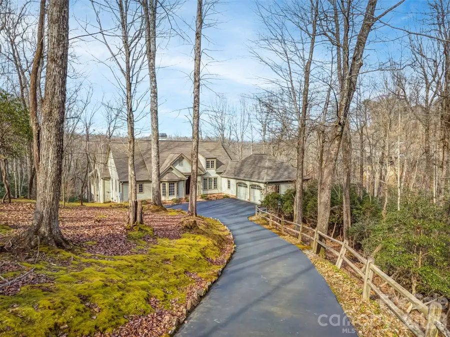 405 Kanasdatsi Drive, Brevard, NC 28712 - Image #2