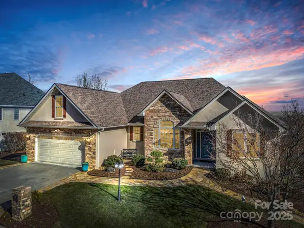 71 Carriage Highlands Court, Hendersonville, NC 28791