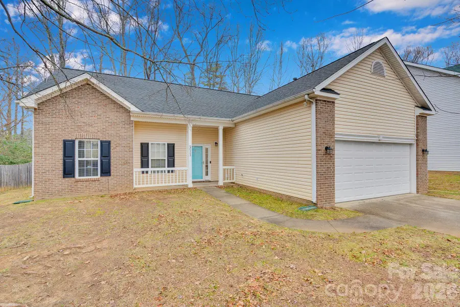 311 Margaret Kelly Court, Charlotte, NC 28216 - Image #2
