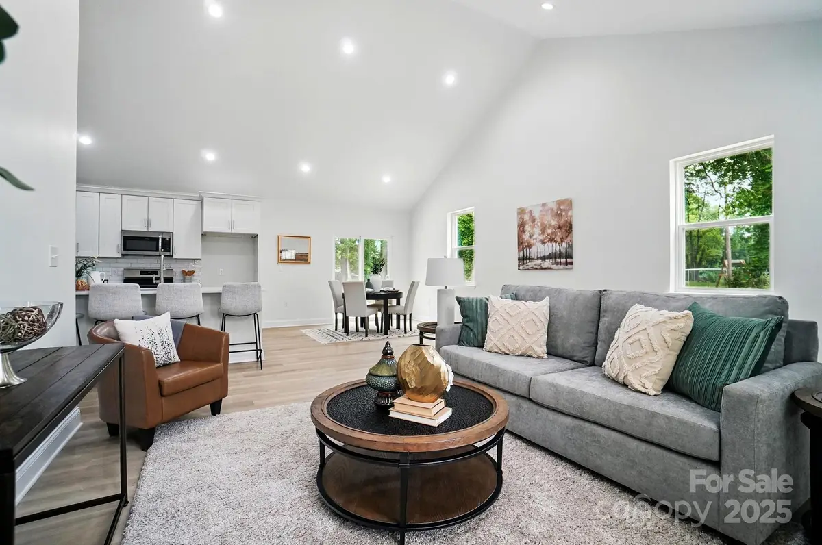 563 W 22nd Street, Kannapolis, NC 28081 - Image #1