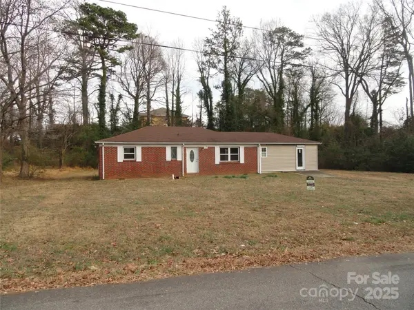 300 Clark Boulevard, Charlotte, NC 28262