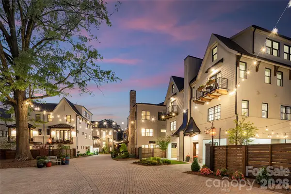 512 Living Way, Charlotte, NC 28204