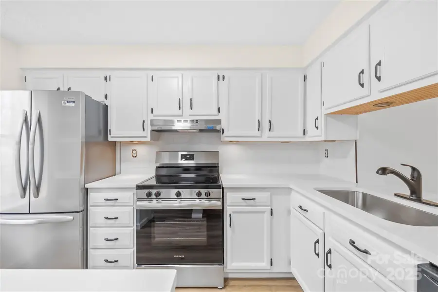 7320 Pebblestone Drive, Charlotte, NC 28212 - Image #3