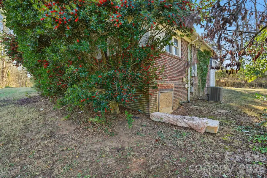 106 Fielding Road, Charlotte, NC 28214 - Image #2