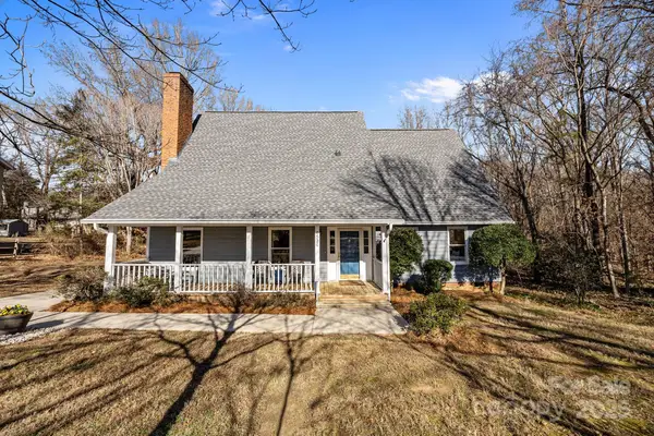 6520 Carmel Hills Drive, Charlotte, NC 28226