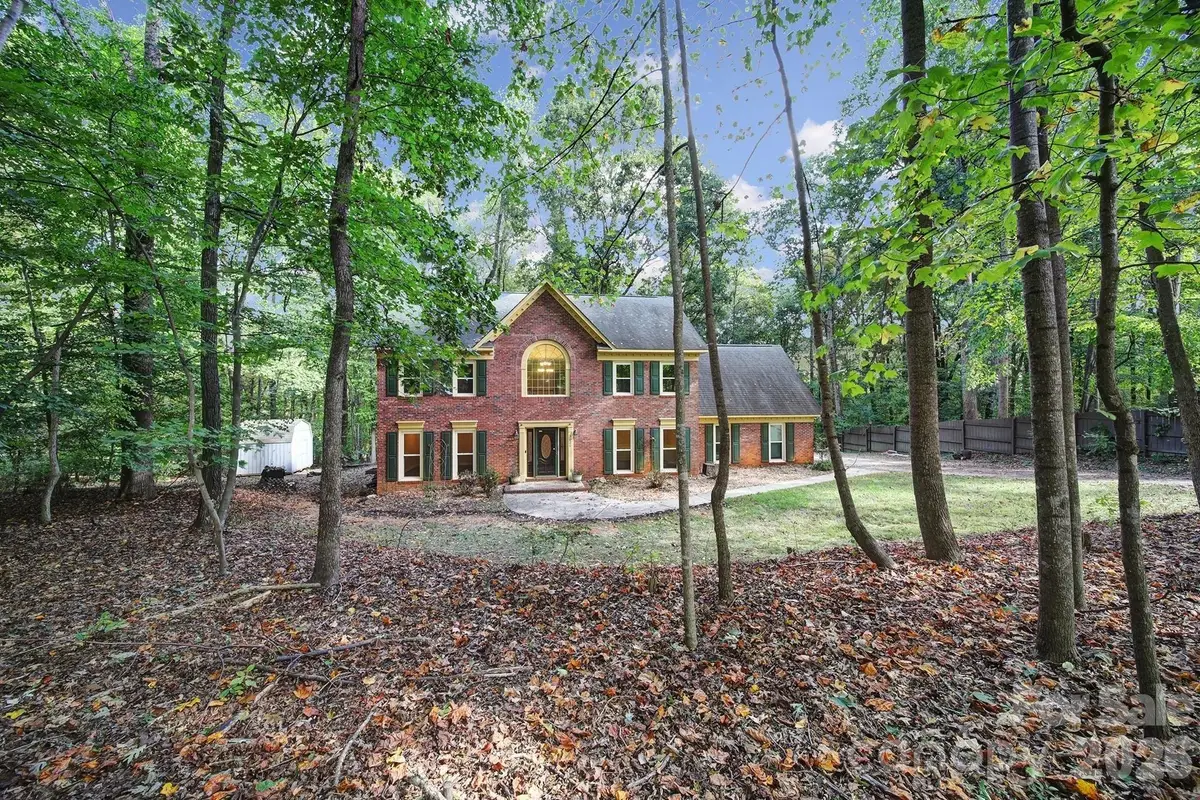 5026 Spicebush Court, Charlotte, NC 28215 - Image #1