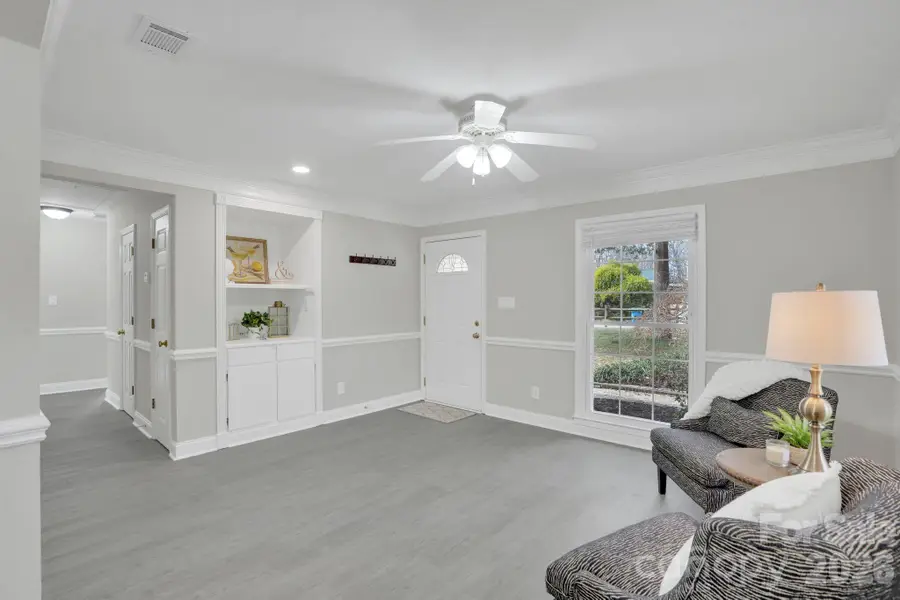 9715 Starwood Drive, Charlotte, NC 28215 - Image #3