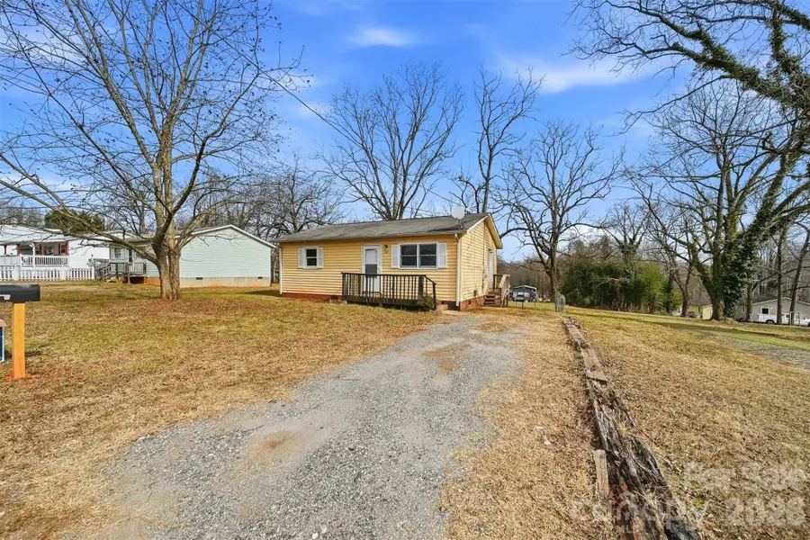 1107 N Davis Avenue, Newton, NC 28658 - Image #3