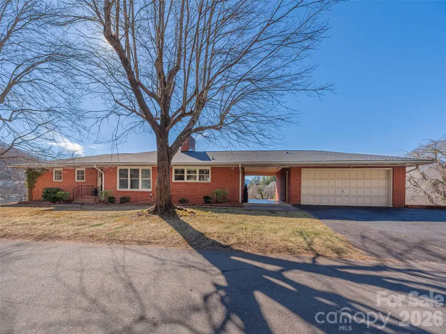 308 Grimball Drive, Waynesville, NC 28786 - Image #3