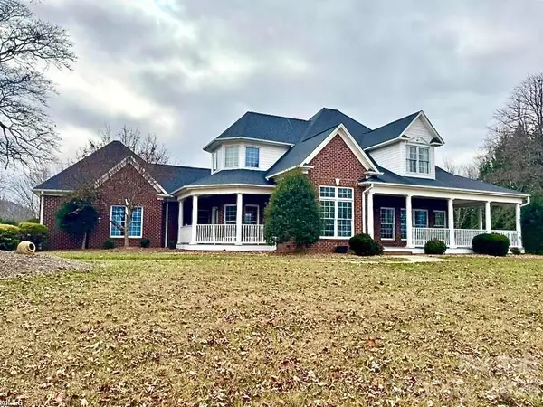 1148 Town N Country Drive, Wilkesboro, NC 28697