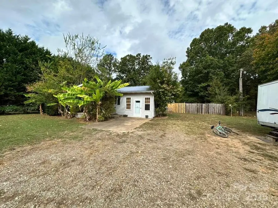 1859 Rollins Drive, Catawba, NC 28609 - Image #2