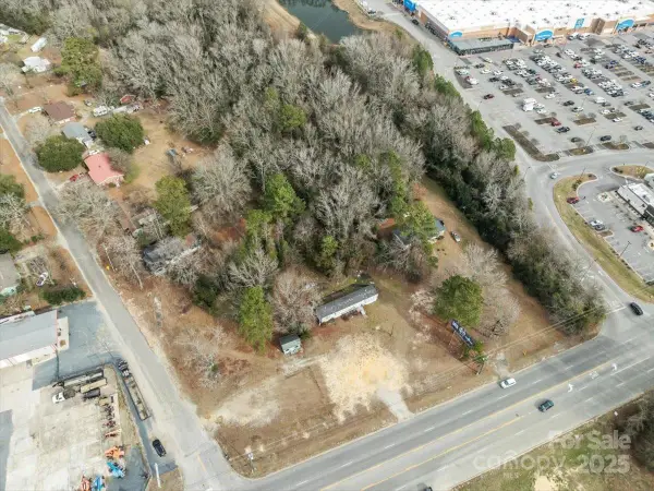 1048 Chesterfield Highway, Cheraw, SC 29520