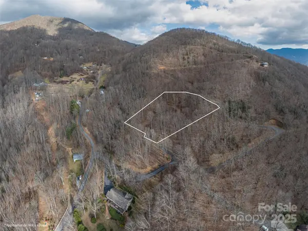 30 Hudson Valley Drive, Waynesville, NC 28786