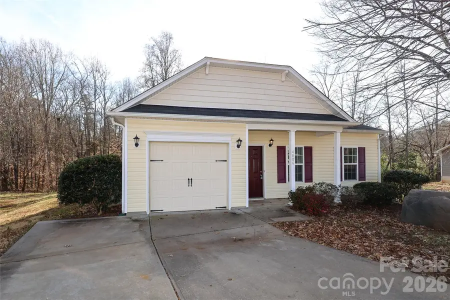4806 Lynn Lee Circle, Charlotte, NC 28269 - Image #2