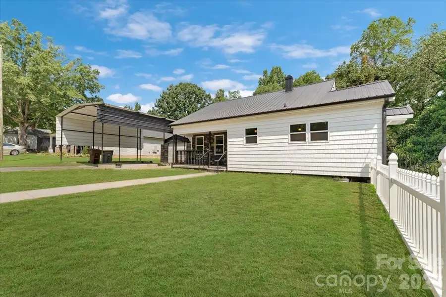 2105 Woodlawn Street, Kannapolis, NC 28083 - Image #2