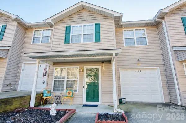 429 Wiltshire Circle, Fletcher, NC 28732