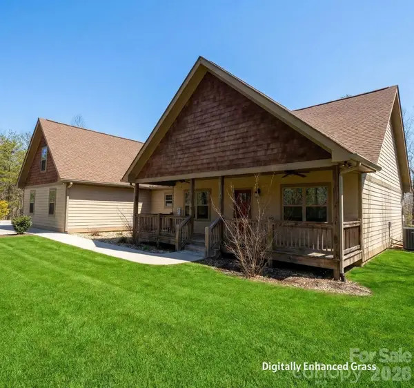 334 Summer Orchard Drive, Hendersonville, NC 28792