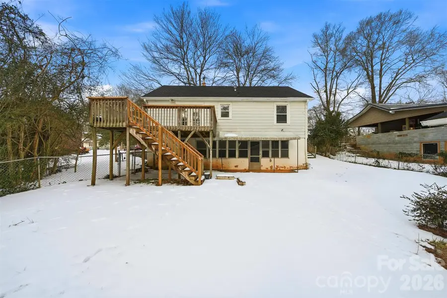 2036 4th Street Ne, Hickory, NC 28601 - #2