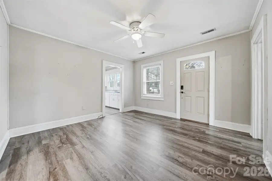 2036 4th Street Ne, Hickory, NC 28601 - #3