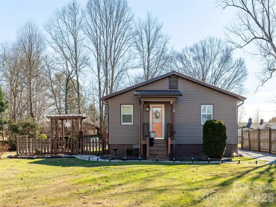 52 Slabwood Lane, Flat Rock, NC 28731 - Image #2