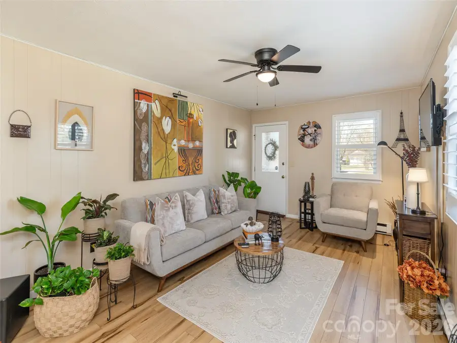 52 Slabwood Lane, Flat Rock, NC 28731 - Image #3