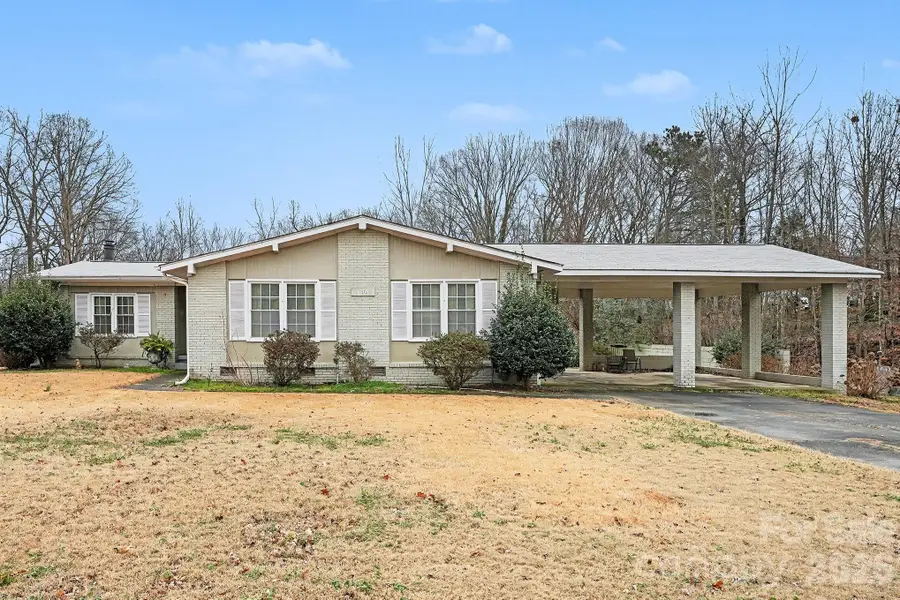 4206 Tipperary Place, Charlotte, NC 28215 - Image #2