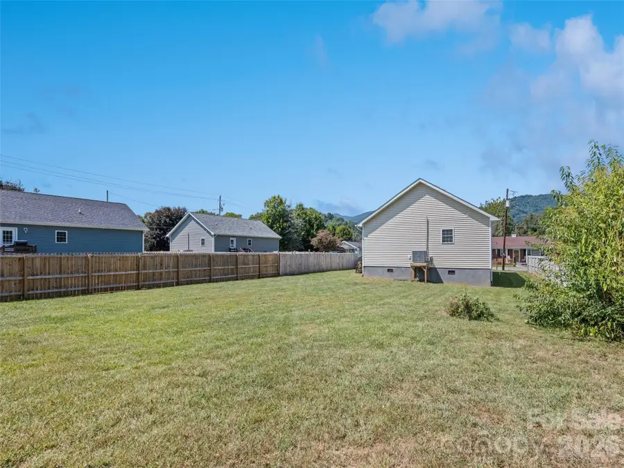 721 Camelot Drive, Waynesville, NC 28786 - Image #3