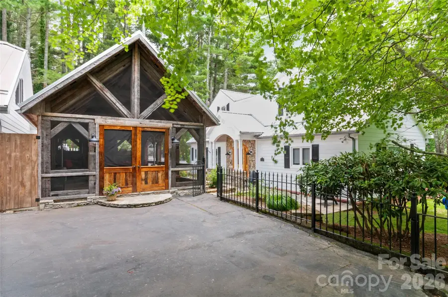 304 Brunswick Drive, Waynesville, NC 28786 - Image #2