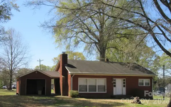 610 E Maryland Avenue, Bessemer City, NC 28016