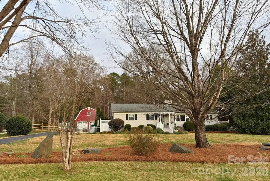 2333 Lakeview Circle, Matthews, NC 28105 - Image #3