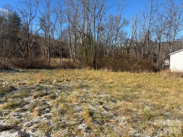 221 Crooked Creek Road, Mars Hill, NC 28754