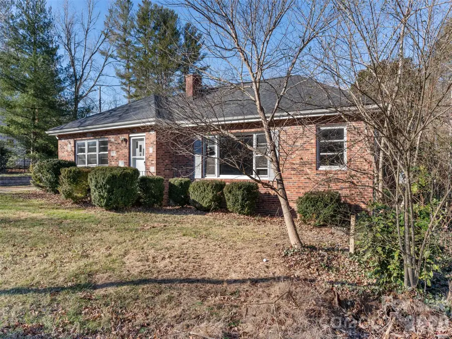 118 Rutledge Drive, Hendersonville, NC 28739 - Image #3
