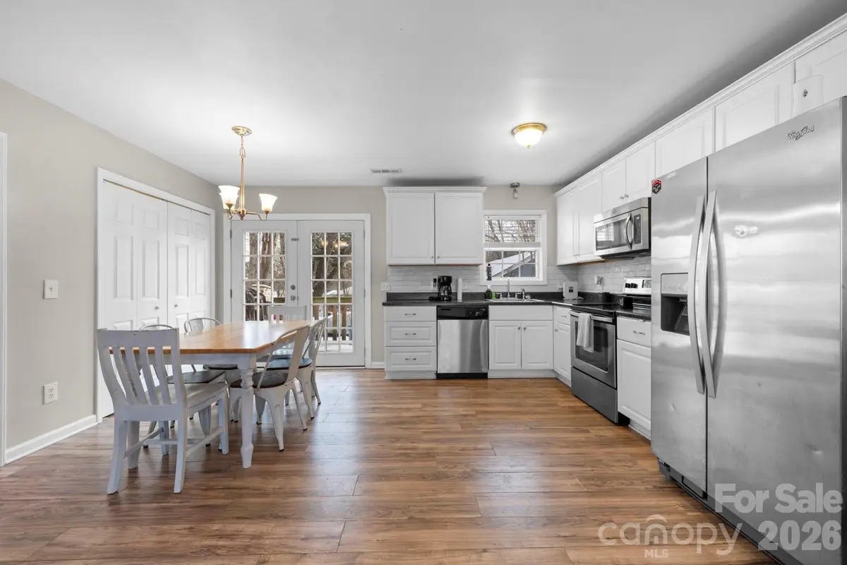 1055 19th Street Ne, Hickory, NC 28601 - #1