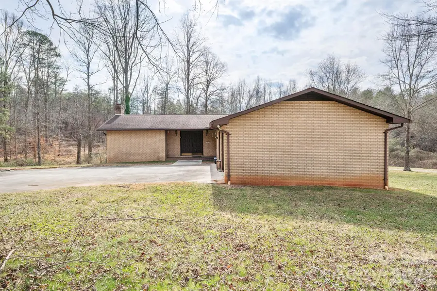 2153 S Fork Drive, Morganton, NC 28655 - Image #2