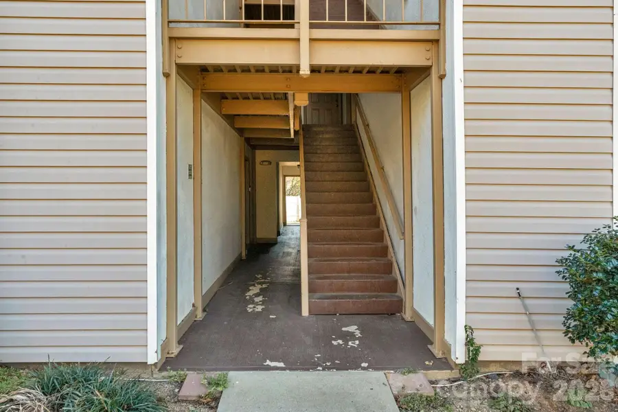 7530 Pebblestone Drive, Charlotte, NC 28212 - Image #2