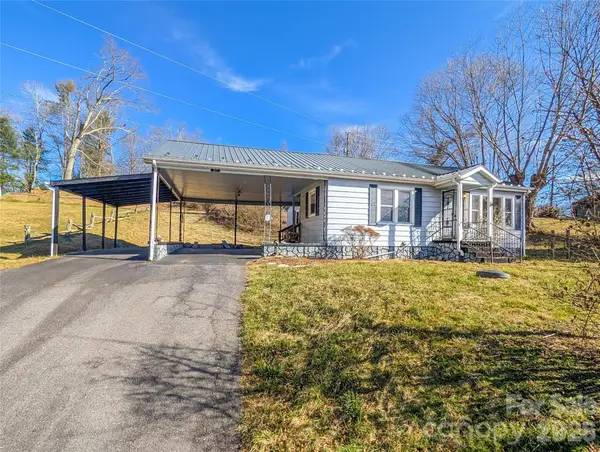 97 Tom Sparks Road, Spruce Pine, NC 28777